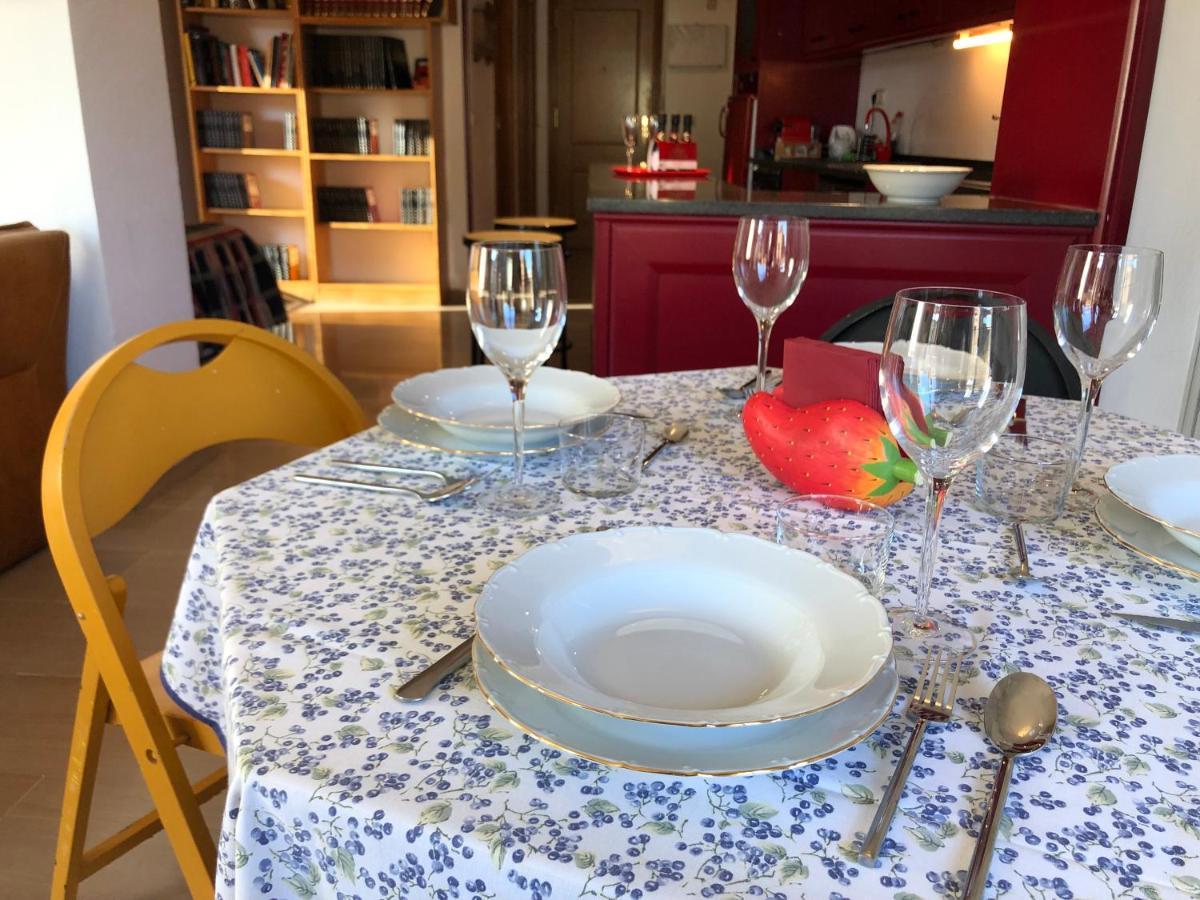 Appartamento Loft Acogedor Con Terraza Y Parking En El Centro Huesca Esterno foto