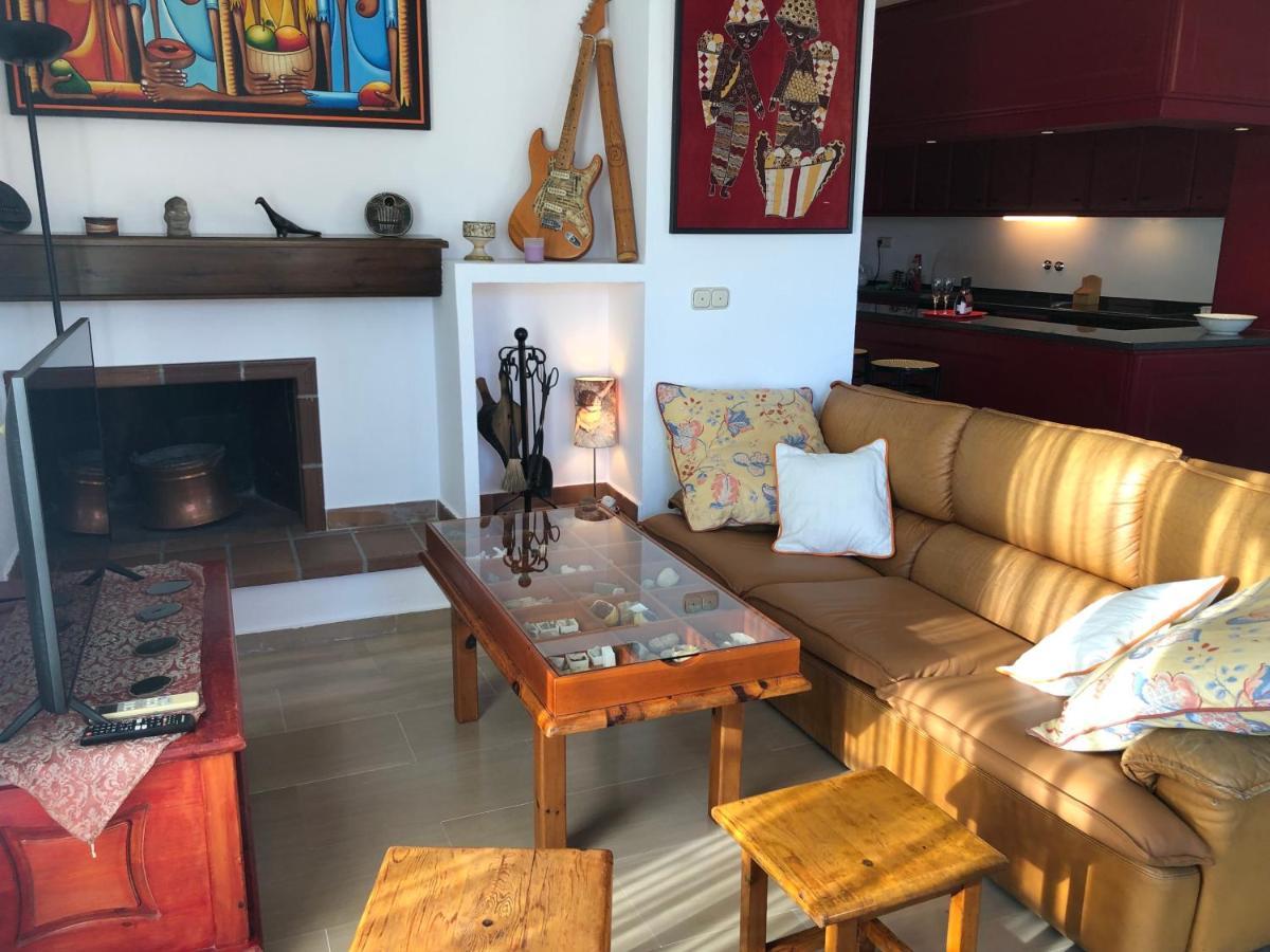 Appartamento Loft Acogedor Con Terraza Y Parking En El Centro Huesca Esterno foto