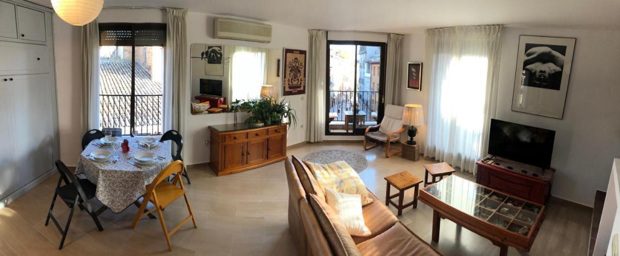 Appartamento Loft Acogedor Con Terraza Y Parking En El Centro Huesca Esterno foto